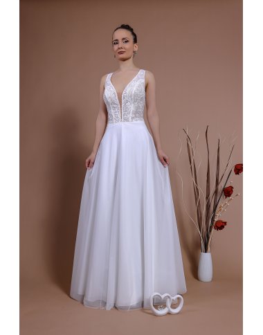 Wedding dress 2326 from Schantal