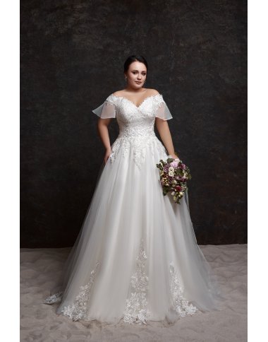 Wedding dress 28029 from Schantal