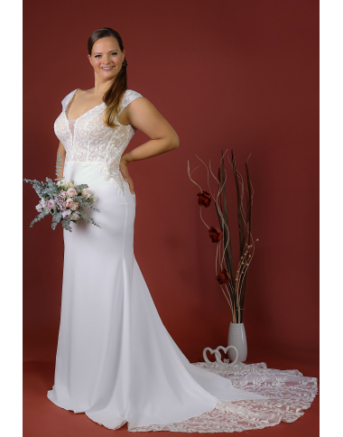 Wedding dress 52037 from Schantal