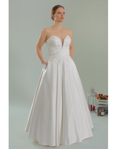 Brautkleid 2222 XXL von Schantal