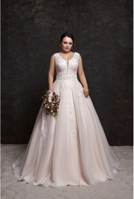 Hochzeitskleid für braut von Schantal, Kollektion Queen XXL, Modell 1002-D. Foto 1