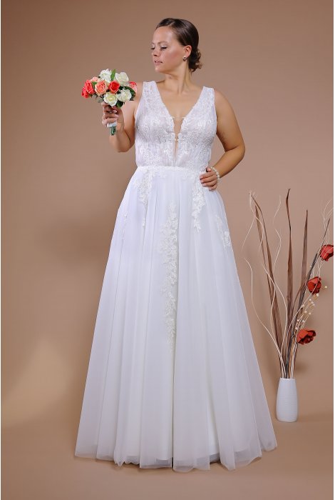 Hochzeitskleid für braut von Schantal, Kollektion Queen XXL, Modell 106 XXL. Foto 2