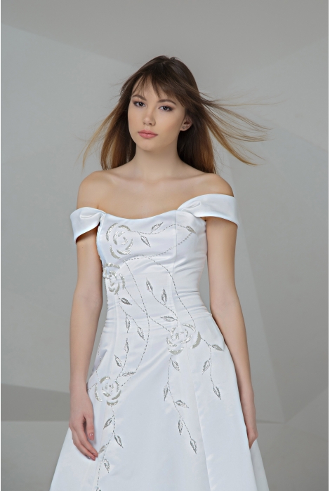Hochzeitskleid für braut von Schantal, Kollektion Sale, Modell 1040 / Rose / Gr.42. Foto 3