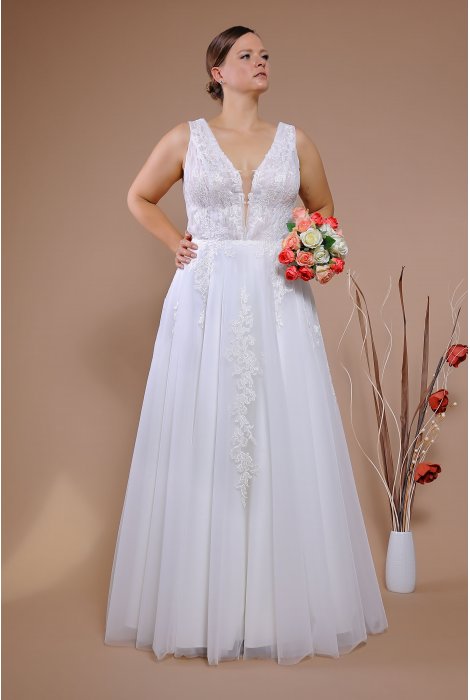 Hochzeitskleid für braut von Schantal, Kollektion Queen XXL, Modell 106 XXL. Foto 3