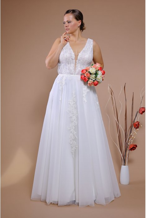 Hochzeitskleid für braut von Schantal, Kollektion Queen XXL, Modell 106 XXL. Foto 4