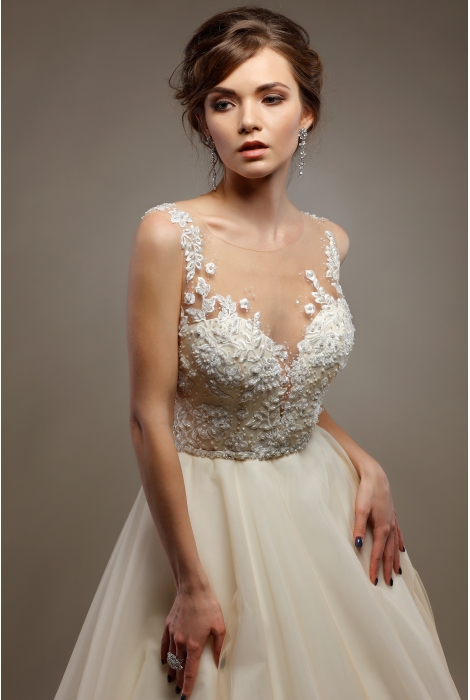 Hochzeitskleid für braut von Schantal, Kollektion Elegia, Modell 1105. Foto 1