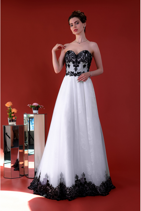 Hochzeitskleid für braut von Schantal, Kollektion Kiara, Modell 1174. Foto 3