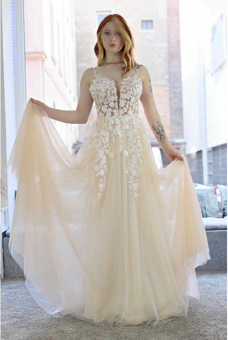 Hochzeitskleid für braut von Schantal, Kollektion Pilar, Modell 14004. Foto 1