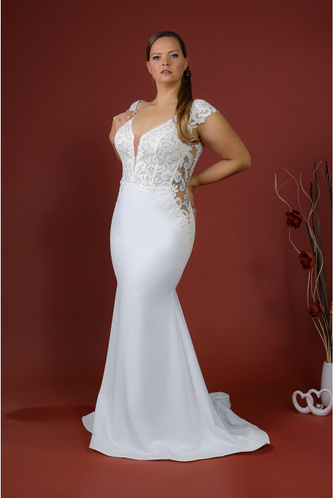 Hochzeitskleid für braut von Schantal, Kollektion Queen XXL, Modell 14016-2. Foto 3