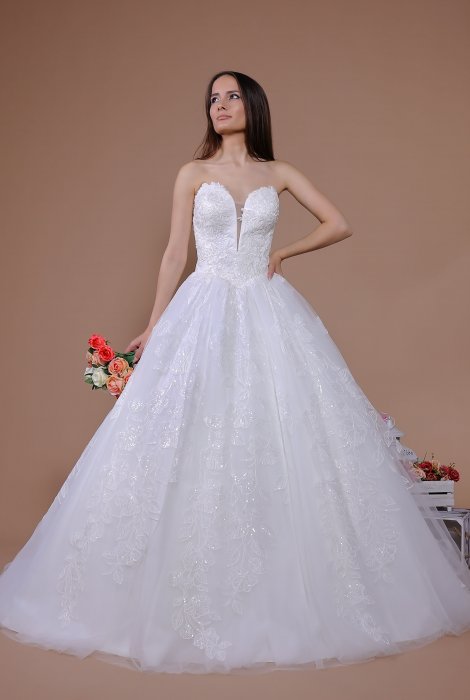 Hochzeitskleid für braut von Schantal, Kollektion Traum, Modell 14017. Foto 1