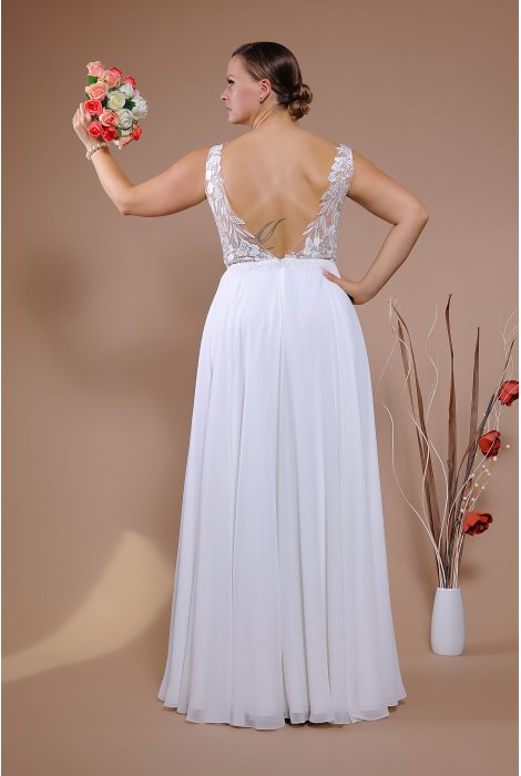 Hochzeitskleid für braut von Schantal, Kollektion Queen XXL, Modell 14020 XXL. Foto 5