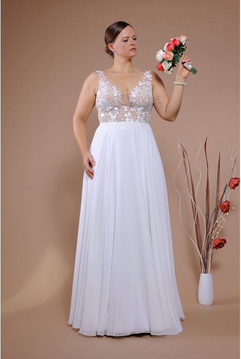 Hochzeitskleid für braut von Schantal, Kollektion Queen XXL, Modell 14020 XXL. Foto 2