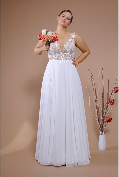 Hochzeitskleid für braut von Schantal, Kollektion Queen XXL, Modell 14020 XXL. Foto 3