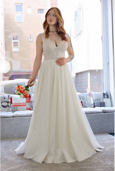 Hochzeitskleid für braut von Schantal, Kollektion Pilar, Modell 14025. Foto 3