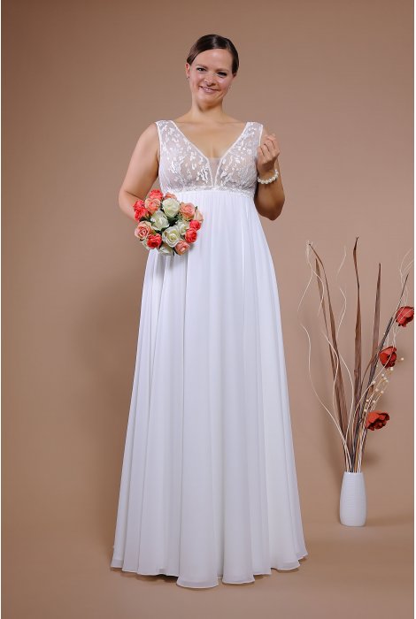 Hochzeitskleid für braut von Schantal, Kollektion Queen XXL, Modell 14027 XXL. Foto 1