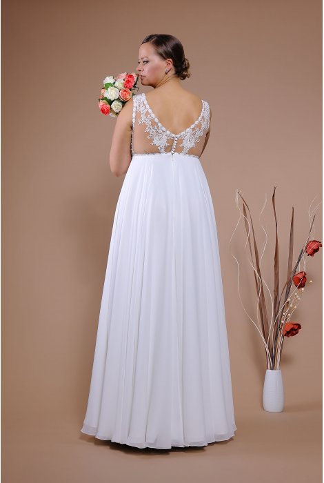 Hochzeitskleid für braut von Schantal, Kollektion Queen XXL, Modell 14028 XXL. Foto 5