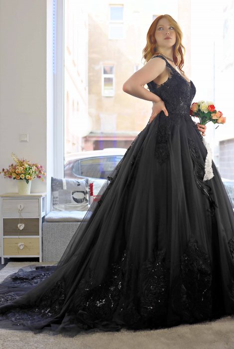 Hochzeitskleid für braut von Schantal, Kollektion Pilar, Modell 14029. Foto 4