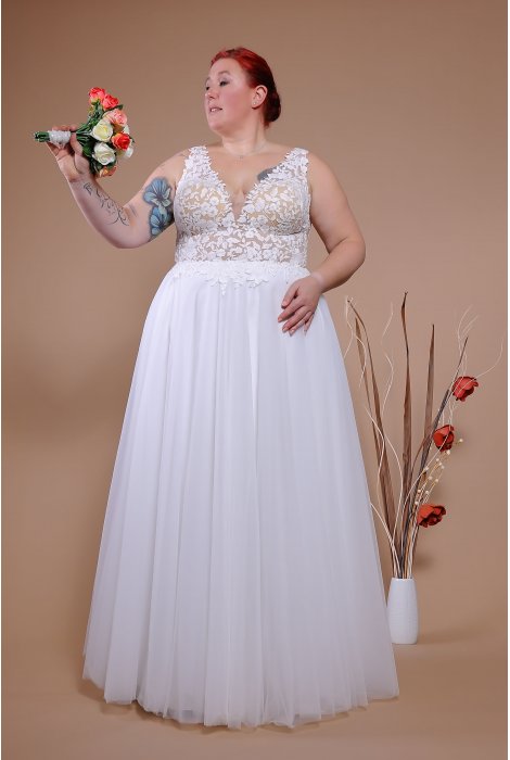 Hochzeitskleid für braut von Schantal, Kollektion Queen XXL, Modell 14041 XXL. Foto 1