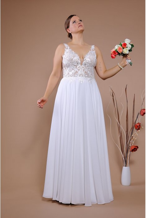 Hochzeitskleid für braut von Schantal, Kollektion Queen XXL, Modell 14052 XXL. Foto 1