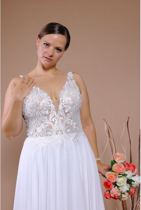 Hochzeitskleid für braut von Schantal, Kollektion Queen XXL, Modell 14052 XXL. Foto 4