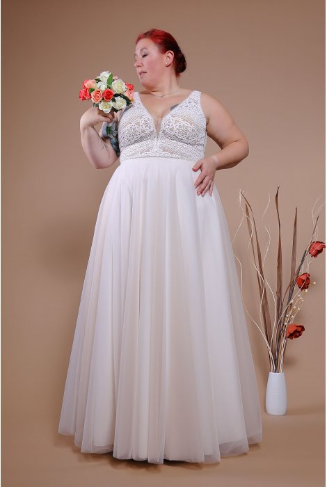Hochzeitskleid für braut von Schantal, Kollektion Queen XXL, Modell 14053 XXL. Foto 3