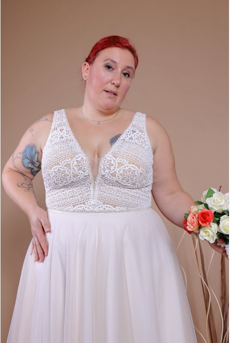 Hochzeitskleid für braut von Schantal, Kollektion Queen XXL, Modell 14053 XXL. Foto 4