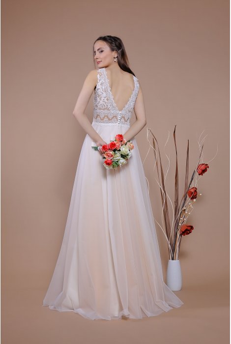 Hochzeitskleid für braut von Schantal, Kollektion Traum, Modell 14057. Foto 5