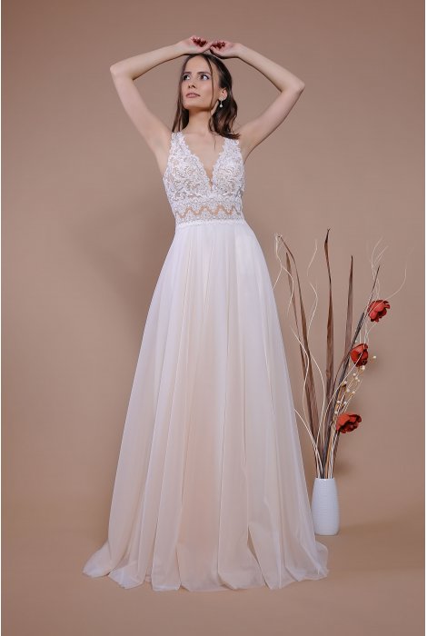 Hochzeitskleid für braut von Schantal, Kollektion Traum, Modell 14057. Foto 1