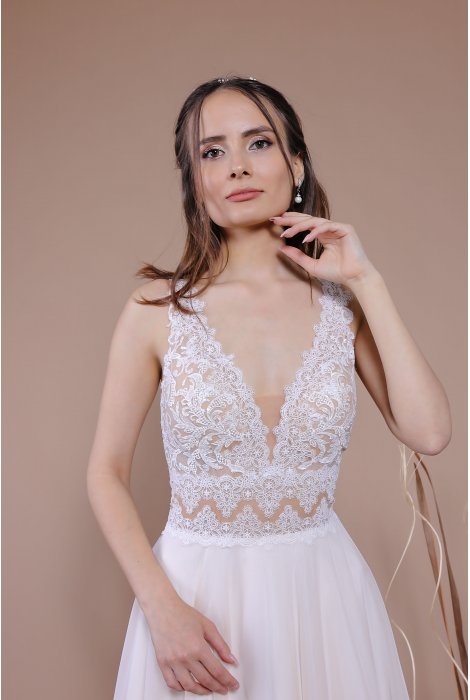 Hochzeitskleid für braut von Schantal, Kollektion Traum, Modell 14057. Foto 4