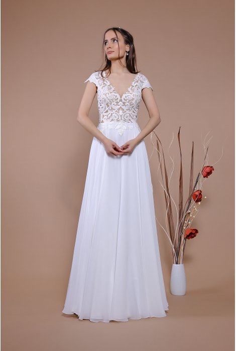 Hochzeitskleid für braut von Schantal, Kollektion Traum, Modell 14058. Foto 1
