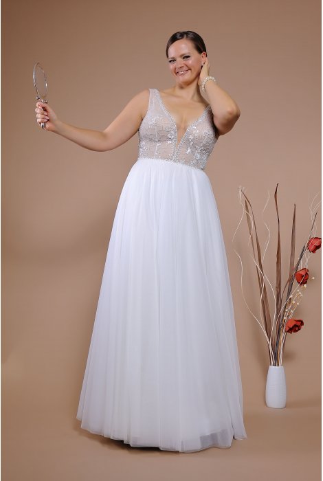 Hochzeitskleid für braut von Schantal, Kollektion Queen XXL, Modell 14061 XXL. Foto 4