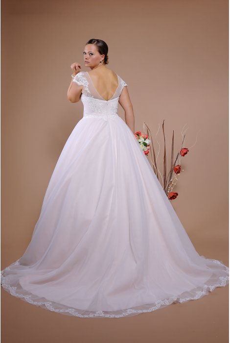 Hochzeitskleid für braut von Schantal, Kollektion Queen XXL, Modell 14062 XXL. Foto 5
