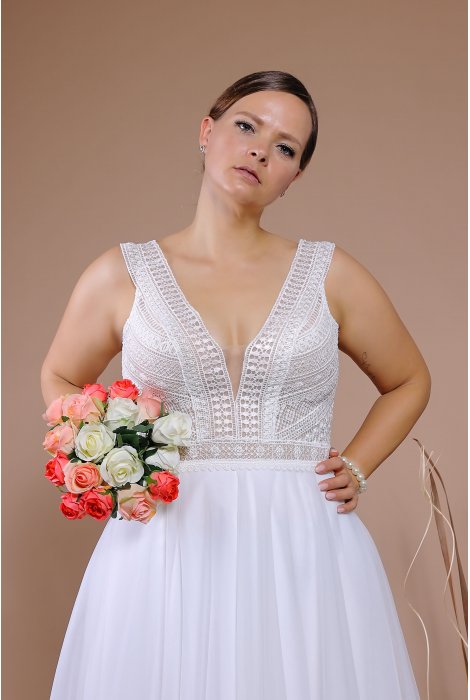 Hochzeitskleid für braut von Schantal, Kollektion Queen XXL, Modell 14070 XXL. Foto 4