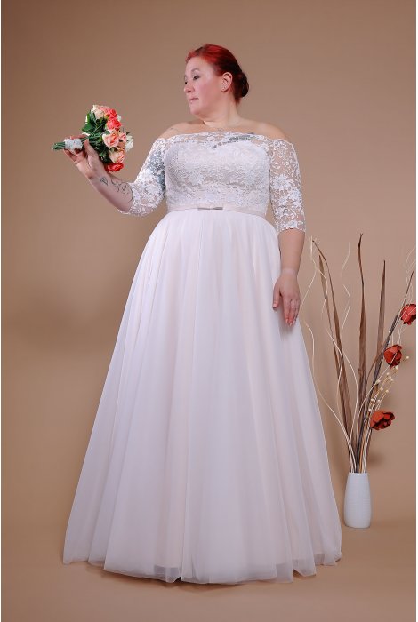 Hochzeitskleid für braut von Schantal, Kollektion Queen XXL, Modell 14071 XXL. Foto 3