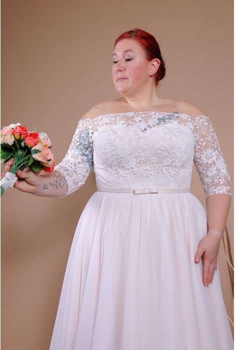 Hochzeitskleid für braut von Schantal, Kollektion Queen XXL, Modell 14071 XXL. Foto 4