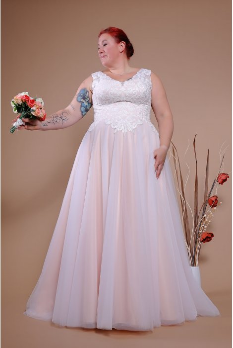 Hochzeitskleid für braut von Schantal, Kollektion Queen XXL, Modell 14072 XXL. Foto 1