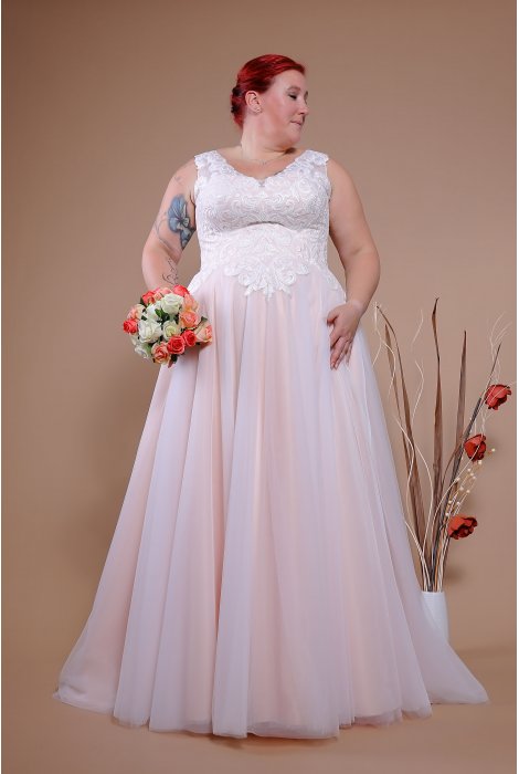 Hochzeitskleid für braut von Schantal, Kollektion Queen XXL, Modell 14072 XXL. Foto 2
