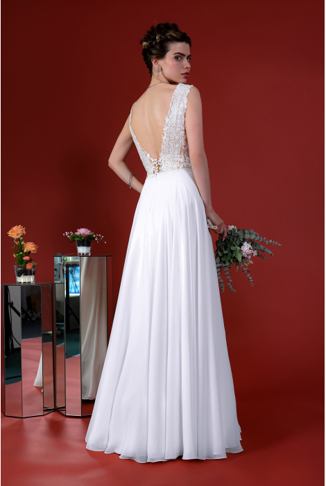 Hochzeitskleid für braut von Schantal, Kollektion Kiara, Modell 14081. Foto 5