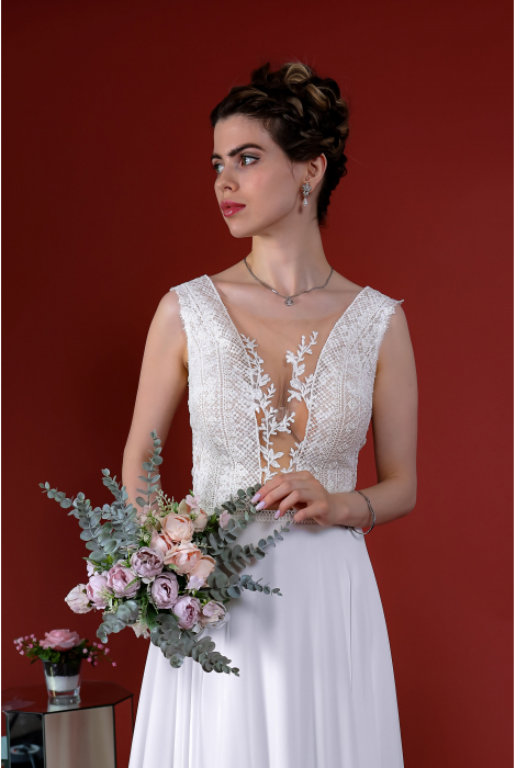 Hochzeitskleid für braut von Schantal, Kollektion Kiara, Modell 14081. Foto 2