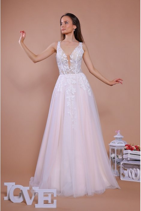 Hochzeitskleid für braut von Schantal, Kollektion Traum, Modell 14086. Foto 3