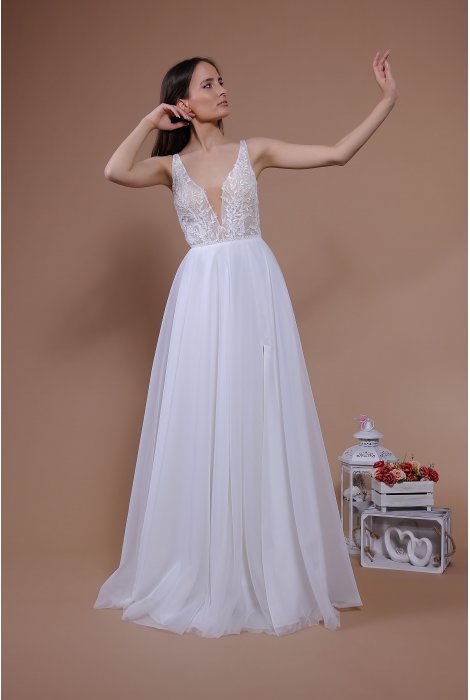 Hochzeitskleid für braut von Schantal, Kollektion Traum, Modell 14089-2. Foto 1