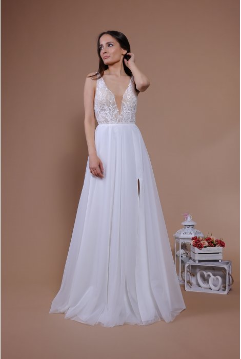 Hochzeitskleid für braut von Schantal, Kollektion Traum, Modell 14089-2. Foto 2