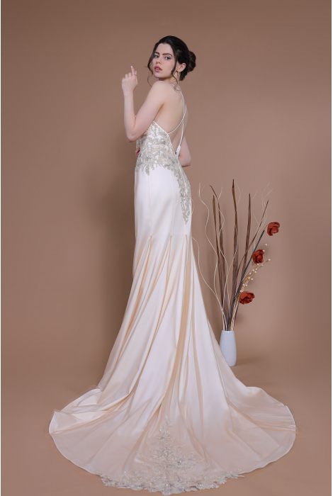 Hochzeitskleid für braut von Schantal, Kollektion Traum, Modell 14097. Foto 6