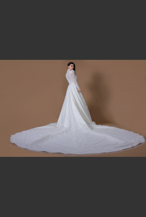 Hochzeitskleid für braut von Schantal, Kollektion Traum, Modell 14099. Foto 7