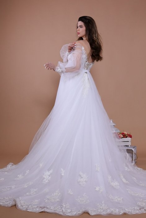 Hochzeitskleid für braut von Schantal, Kollektion Traum, Modell 14102. Foto 9