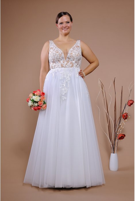 Hochzeitskleid für braut von Schantal, Kollektion Queen XXL, Modell 14113 XXL. Foto 1