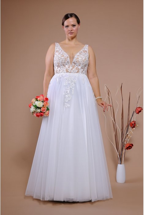 Hochzeitskleid für braut von Schantal, Kollektion Queen XXL, Modell 14113 XXL. Foto 2