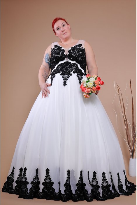 Hochzeitskleid für braut von Schantal, Kollektion Queen XXL, Modell 14120 XXL. Foto 2