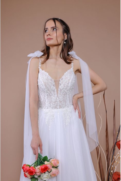 Hochzeitskleid für braut von Schantal, Kollektion Traum, Modell 14121. Foto 5