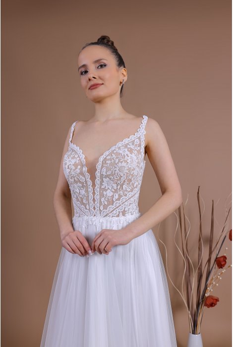 Hochzeitskleid für braut von Schantal, Kollektion Traum, Modell 14128. Foto 2
